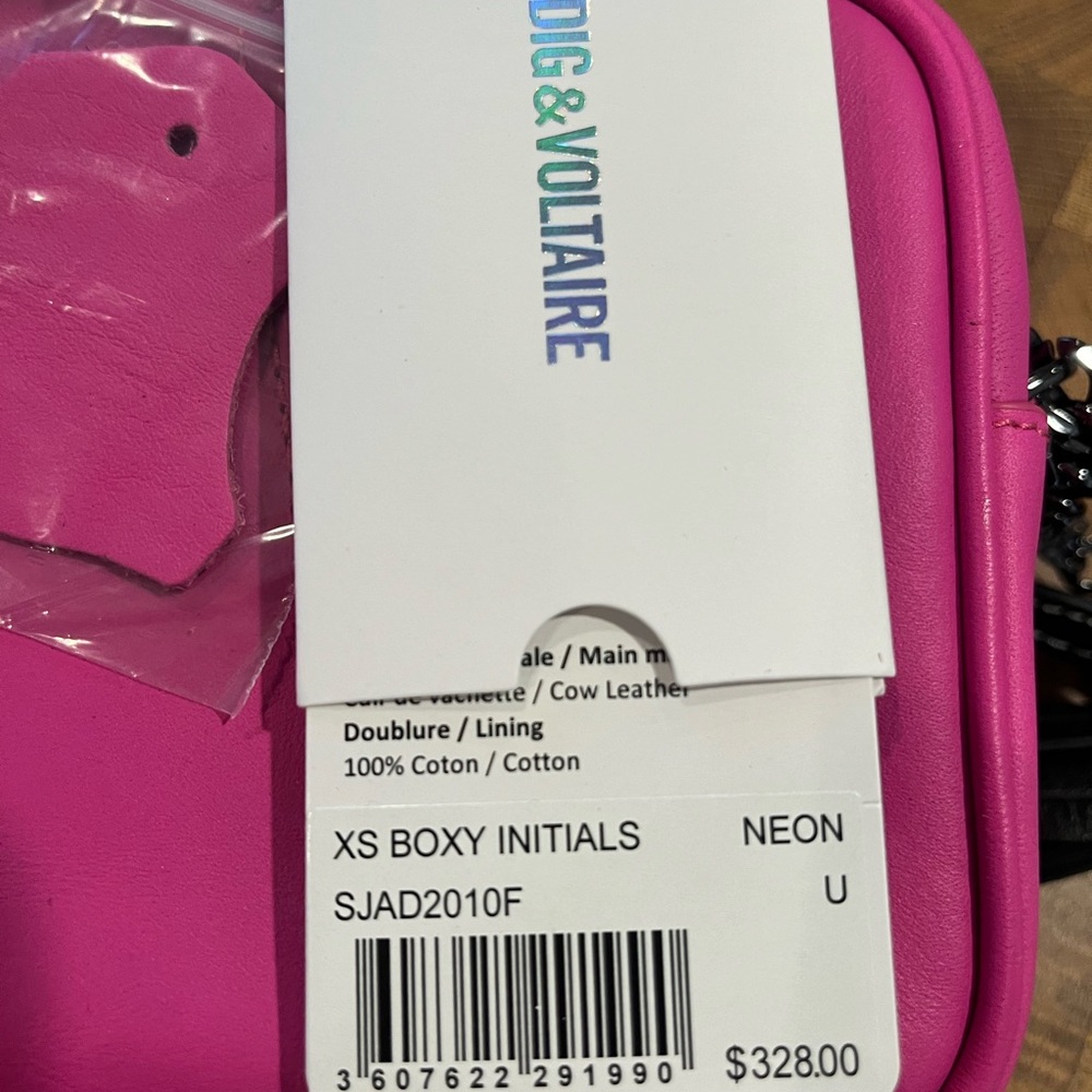 BNWT Zadig Xs Boxy Neon purse
dust bag included
Tags and swatch included - Picture 7 of 7